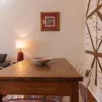 Whome Prime Location Apt With Authentic Lisbon Charm Lisboa