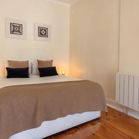 Charm & Class 2bdr By Lovelystay