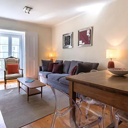 Charm & Class 2bdr By Lovelystay Апартаменти *