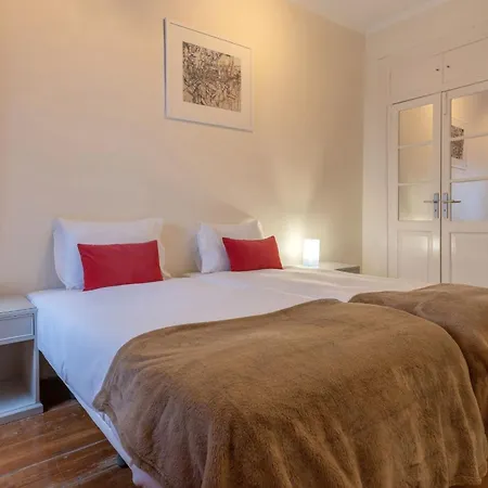 公寓 Charm & Class 2bdr By Lovelystay *