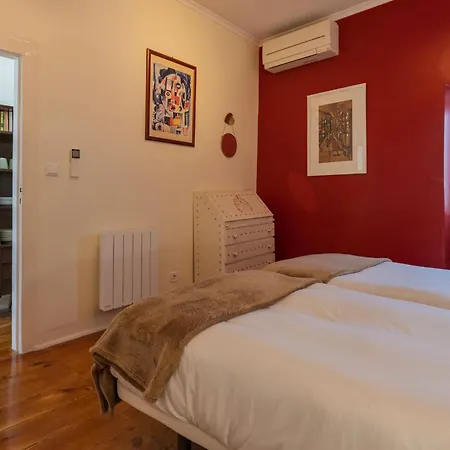 Appartamento Charm & Class 2bdr By Lovelystay