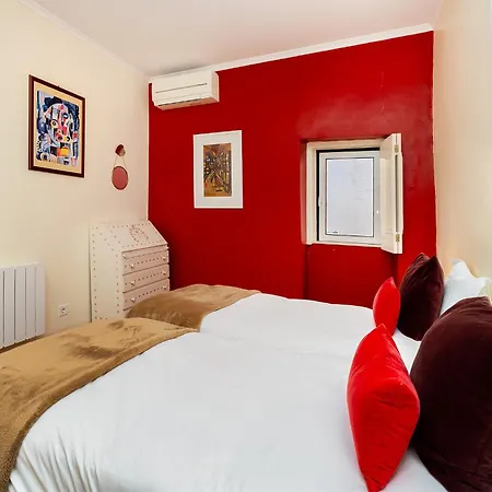 Whome Prime Location With Authentic Charm *