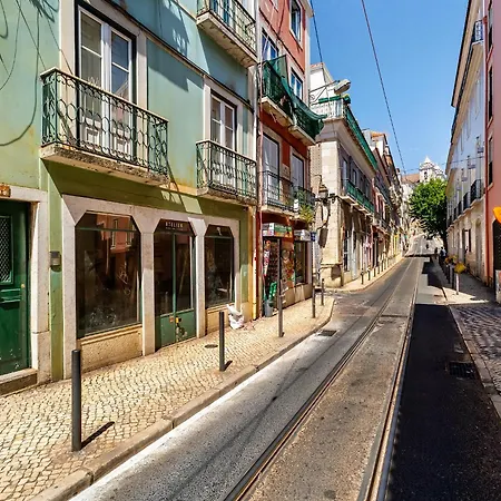 Whome Prime Location With Authentic Charm * Lisboa