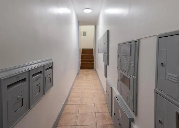 Charm & Class 2bdr By Lovelystay Lisboa