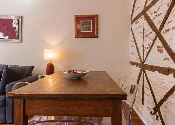 Charm & Class 2bdr By Lovelystay Lisboa