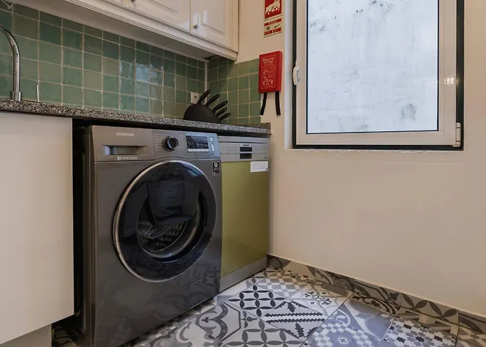 Charm & Class 2bdr By Lovelystay * Lisboa