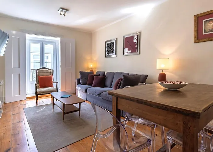 Charm & Class 2bdr By Lovelystay شقة *